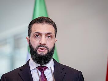 Syriens &Uuml;bergangspr&auml;sident Ahmed al-Scharaa besucht Berlin