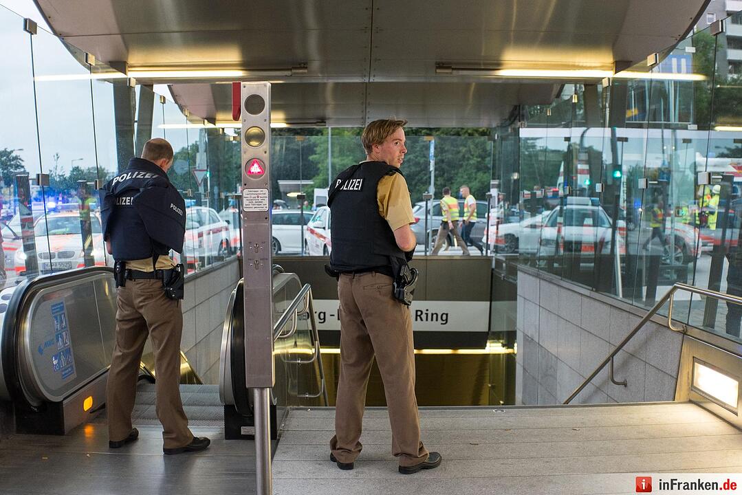 Schießerei in Einkaufszentrum in München