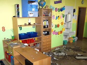 Land unter im Kindergarten Kothen: Im November gab es einen Wasserschaden. Die Sanierung steht als erstes Projekt in 2013 an. Foto: blm