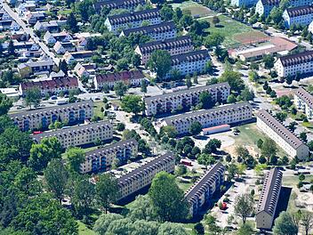 Insgesamt 21 Wohn- und Verwaltungsgebäude  nutzt die Regierung für die Unterbringung von Flüchtlingen  im Ankerzentrum Bamberg.  Ronald Rinjklef