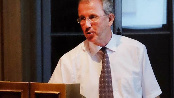 Ralf Georg Czapla bei einem Vortrag Foto: Christian Klose