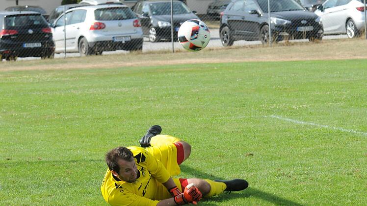 Gut pariert: Sulzthals Keeper Felix Neder.ssp