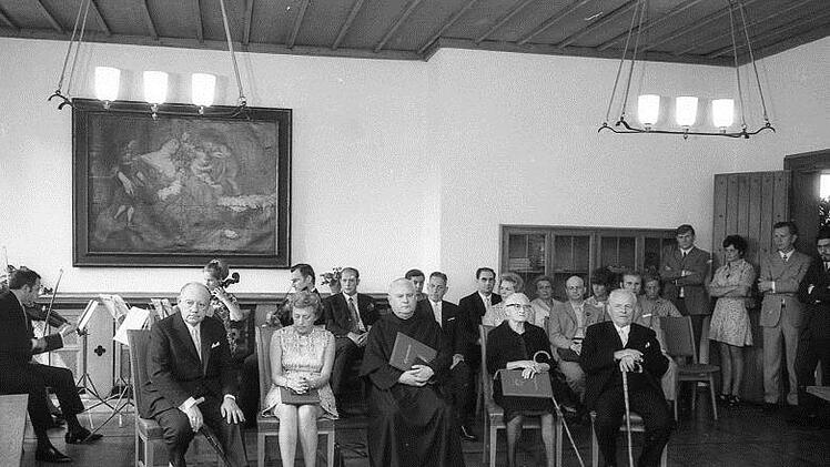 Stadtmedaillen-Verleihung im Rahmen der 1200-Jahr-Feier 1970 in Münnerstadt.Stadtarchiv/Gerhard Fuhrmann