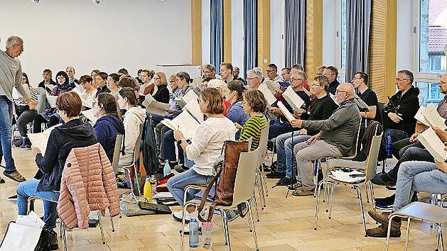 Proben f&uuml;r die Konzerte fanden auf Burg Feuerstein statt.