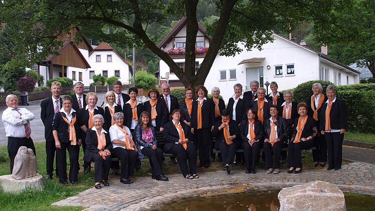 Die Chorgemeinschaft Steinwiesen-Nurn im Jubiläumsjahr Foto: Susanne Deuerling
