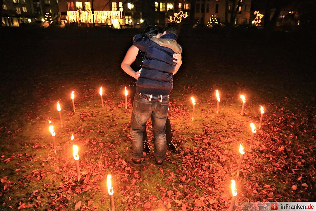 Ela gesteht Stefanie in Burgfarrnbach ihre Liebe