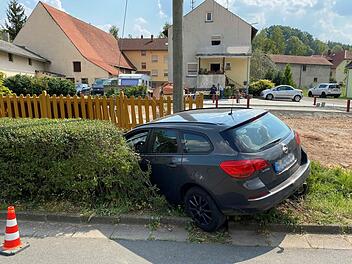 Das verungl&uuml;ckte Fahrzeug Foto: News5/Merzbach