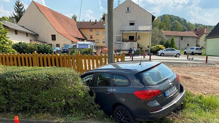 Das verungl&uuml;ckte Fahrzeug Foto: News5/Merzbach