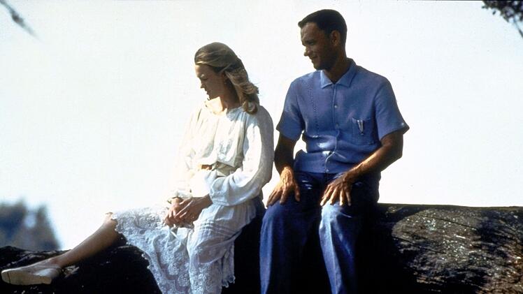Die enge Freundschaft zwischen Forrest (Tom Hanks) und Jenny (Robin Wright Penn) h&auml;lt ihr Leben lang.