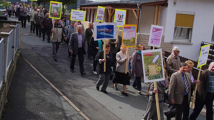Mai-Kundgebung in Wallenfels. Foto: Heike Schülein