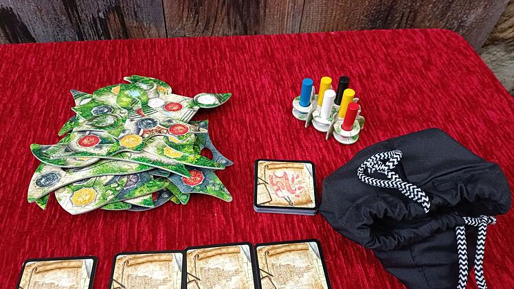 Spiele-Test "Menara" - spannende Stapelspiel für die ganze Familie von Zoch