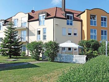 Das Senivita-Seniorenheim in Gräfenberg will zahlreiche Aufgaben auslagern. Weil die betroffenen Mitarbeiter krankgeschrieben sind, kommt es im Haus zu Engpässen.  Foto: Petra Malbrich