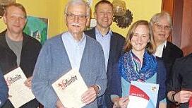 Ehrungen anlässlich der Hauptversammlung des Musikvereines Stadt Rödental (von links): Walter Wegner, Ralph Blümig, Franz Kirchner, Marco Steiner, Lena Wegener, Ronald Friedrich, Tim Eller, Tobias Jäger  Foto: Doris Weidner