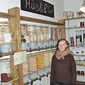 Theres Gerischer ist mit der ersten Zwischenbilanz ihres Unverpackt-Ladens in Bamberg sehr zufrieden. Fotos: Julian Megerle