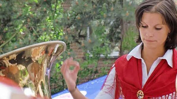 Sandra Muth gibt das Dirigentenamt auf.  Foto: Jugendkapelle