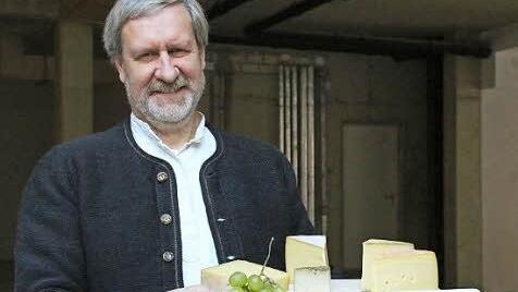Hubert Wall wird Käse und regionale Produkte anbieten. Foto: Simone Bastian