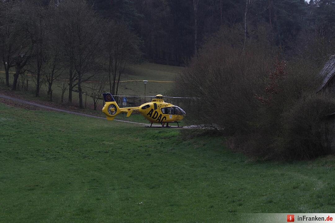 Kreis Ansbach: 41-Jähriger mit Stichverletzung aufgefunden – Kripo ermittelt