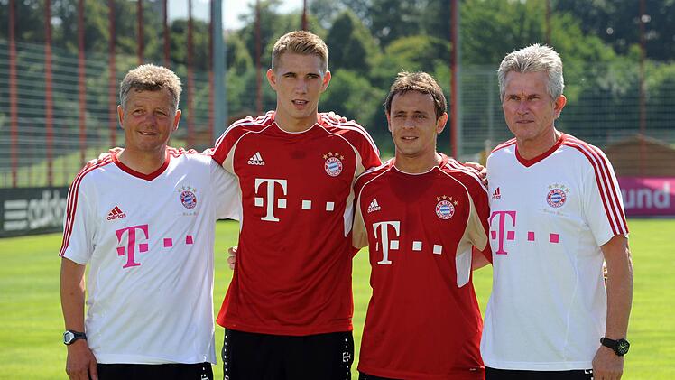 Rafinha (Zweiter von rechts) kam 2011 zum FC Bayern. Foto: dpa