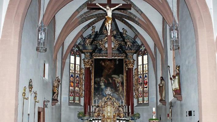 Die Schlüsselfelder Pfarrkirche Sankt Johannes ist sanierungsbedürftig. Foto: Evi Seeger