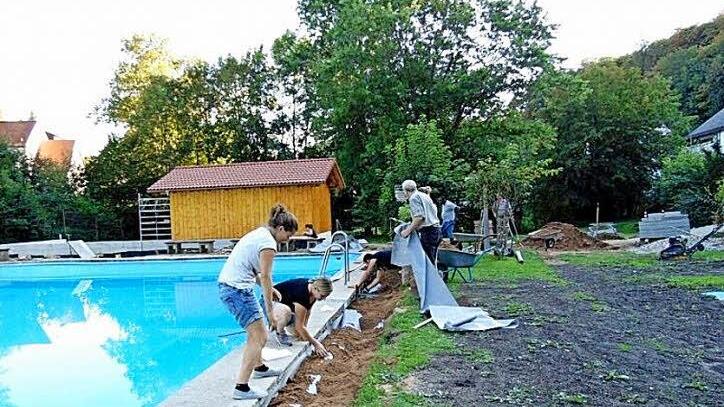 Die Engagierten haben im Bad noch immer alle Hände voll zu tun.