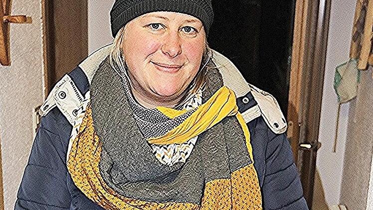 Julia Welsch mit "Bauchladen": Sie trug alle Körbe mit den von ihr sortierten Päckchen an jene aus, die bei ihr 24 Produkte abgeliefert hatten.