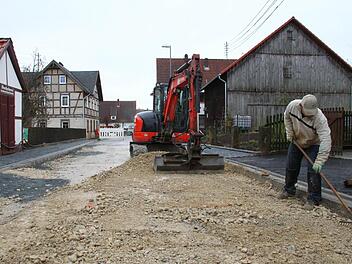 Die Bauarbeiten in Schmeilsdorf liegen im Zeitplan.Foto: Jürgen Gärtner