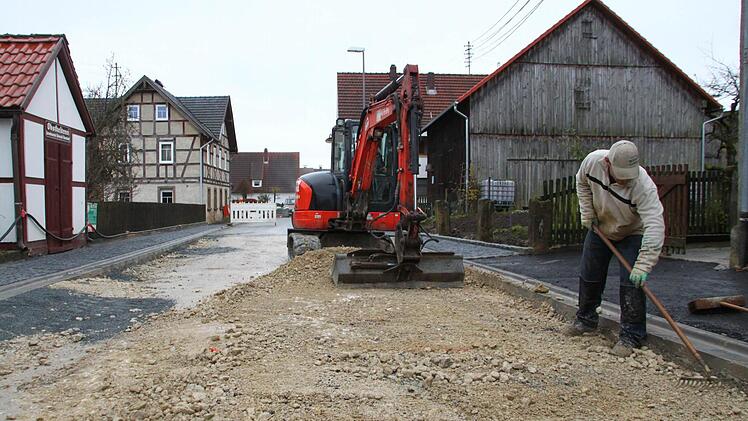 Die Bauarbeiten in Schmeilsdorf liegen im Zeitplan.Foto: Jürgen Gärtner