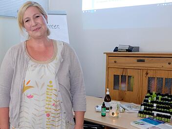 Aromaexpertin Nicole Müller erklärte wie Düfte eingesetzt werden können.  Foto: Margrit Höhn