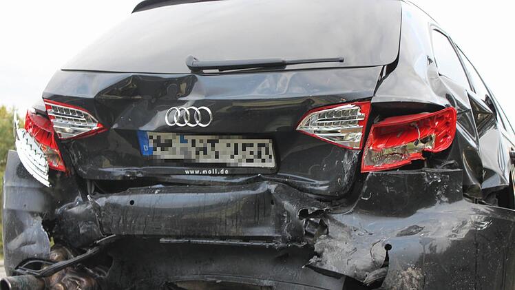 Erheblich beschädigt bei dem Unfall wurde auch ein Audi.