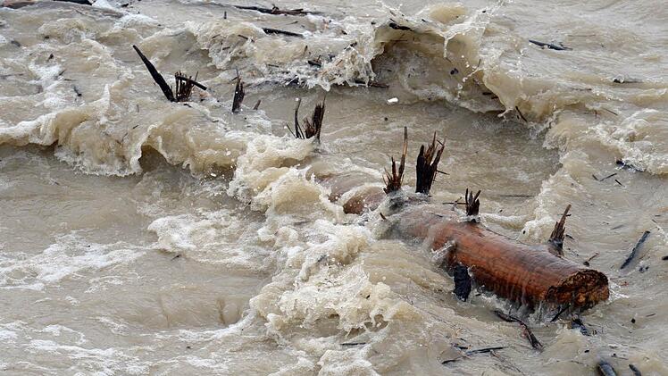Das Hochwasser beherrschte die Schlagzeilen der letzten Wochen. Foto: dpa-Bildfunk