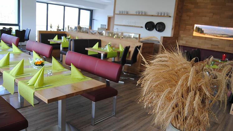 Repräsentativ ist der Gastro-Raum im Romeis-Forum eingerichtet.