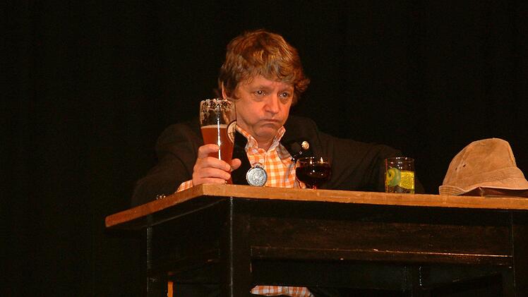 Auch Pelzigs Freund, der "schlichte Biergenießer Hartmut" war in Kronach dabei.