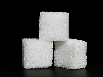 Wer h&auml;tte das gedacht? Selbst Zucker kann tierische Inhaltsstoffe enthalten. In einigen L&auml;ndern wird dieser teilweise mit sogenannter Tierkohle entf&auml;rbt.