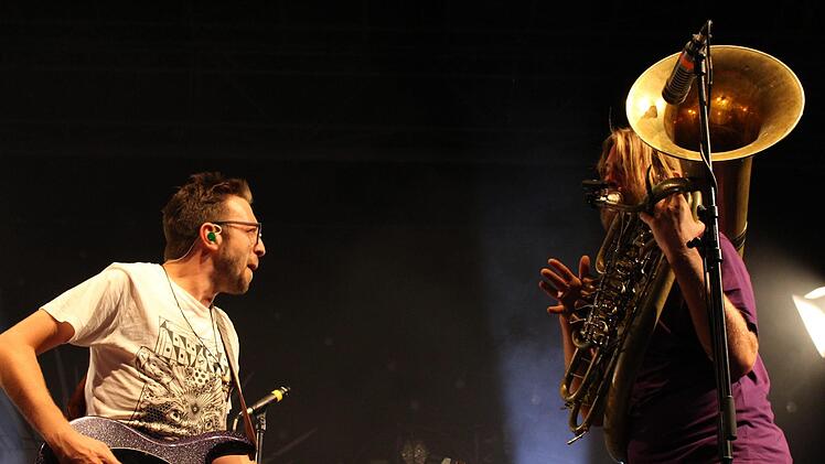 Blasmusik mit Groove und Einfallsreichtum: LaBrassBanda im Staatsbad. Foto: Sebastian Schmitt
