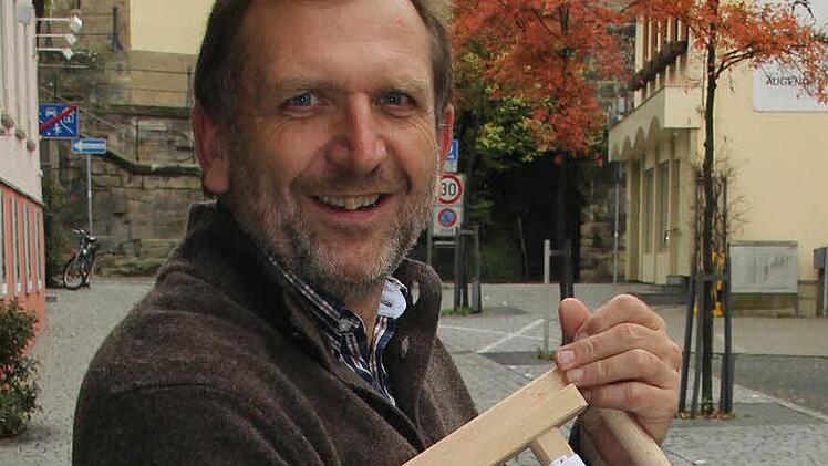 Der katholische Betriebsseelsorger Eckhard Schneider hat es sich zur Lebensaufgabe gemacht, sich für gute Arbeitsbedingungen und für die kleinen Leut' einzusetzen. Foto: Corinna Igler