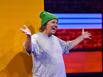 TV-Star Manni Ludolf ersetzt Dolly Buster bei "Deutschlands dümmster Promi". Sein Motto: "Einfach loslegen und sich überraschen lassen."