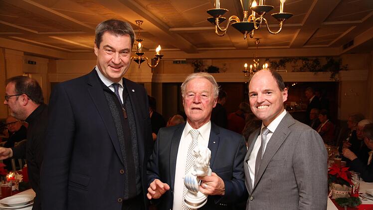 Ministerpräsident Markus Söder,  Walter Hofmann und MdL Michael Hofmann (v. l.) Foto: Mathias Erlwein
