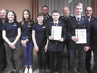 Die FFW Neuhaus w&uuml;rdigte die Anstrengungen der Feuerwehr-Jugend.