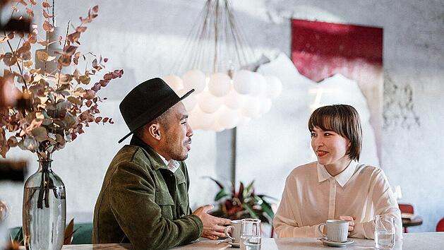 Erfolgreich durch die Kennenlernphase &ndash; Mit diesen Tipps Unsicherheiten ablegen