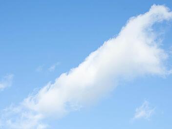 Die Wolken spielen in dem Bilderbuch eine Hauptrolle. Foto: Friso Gentsch,dpa/Archiv