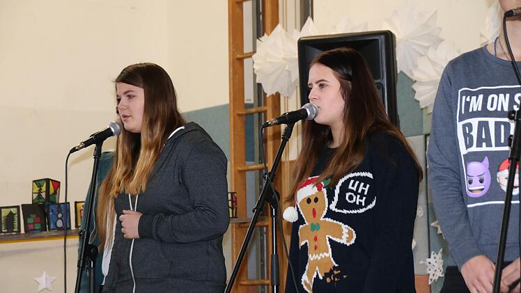 Weihnachtsfeier der Mittelschule. Foto: Heike Beudert