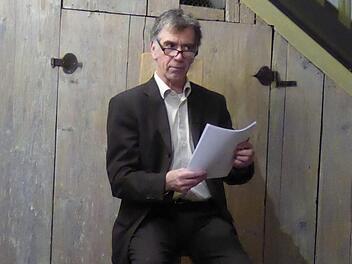 Regisseur und Schauspieler Ingo Pfeiffer vom Theater Schloss Maßbach stellte Martin Luther vor.  Foto: Thomas Ahnert