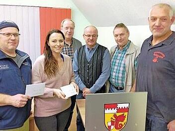 Bei der Spendenübergabe im Rahmen der Gemeinderatssitzung (von links): Harald Pfaff, Tanja Katharina Sippel, Werner Thomas, Horst Porzelt, Herbert Fertsch und Michael Schramm Foto: Gemeinde Itzgrund