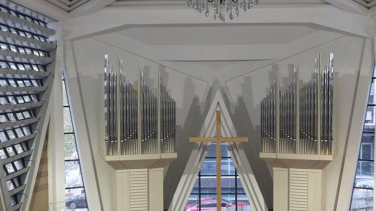 In der neuen Kirche im chinesischen Nanjing steht die im Rhöner Orgelbauunternehmen Hey in Urspringen gebaute Orgel. Sie ist das Prunkstück und eine Besonderheit in China. Foto: Thomas Hey