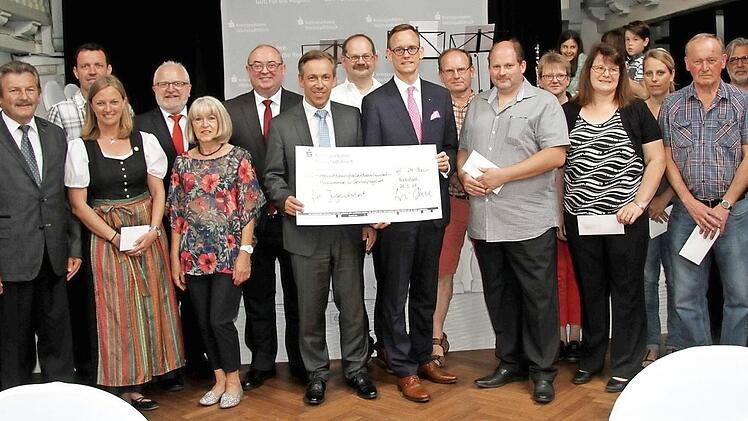 Spender und Beschenkte freuten sich gemeinsam. Foto: Richard Sänger