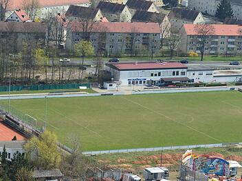 Steht der Ansiedlung von Brose im Weg: Vereinsheim und Sportplätze der Stiftung TSV Eintracht. Alle Fotos: Ronald Rinklef