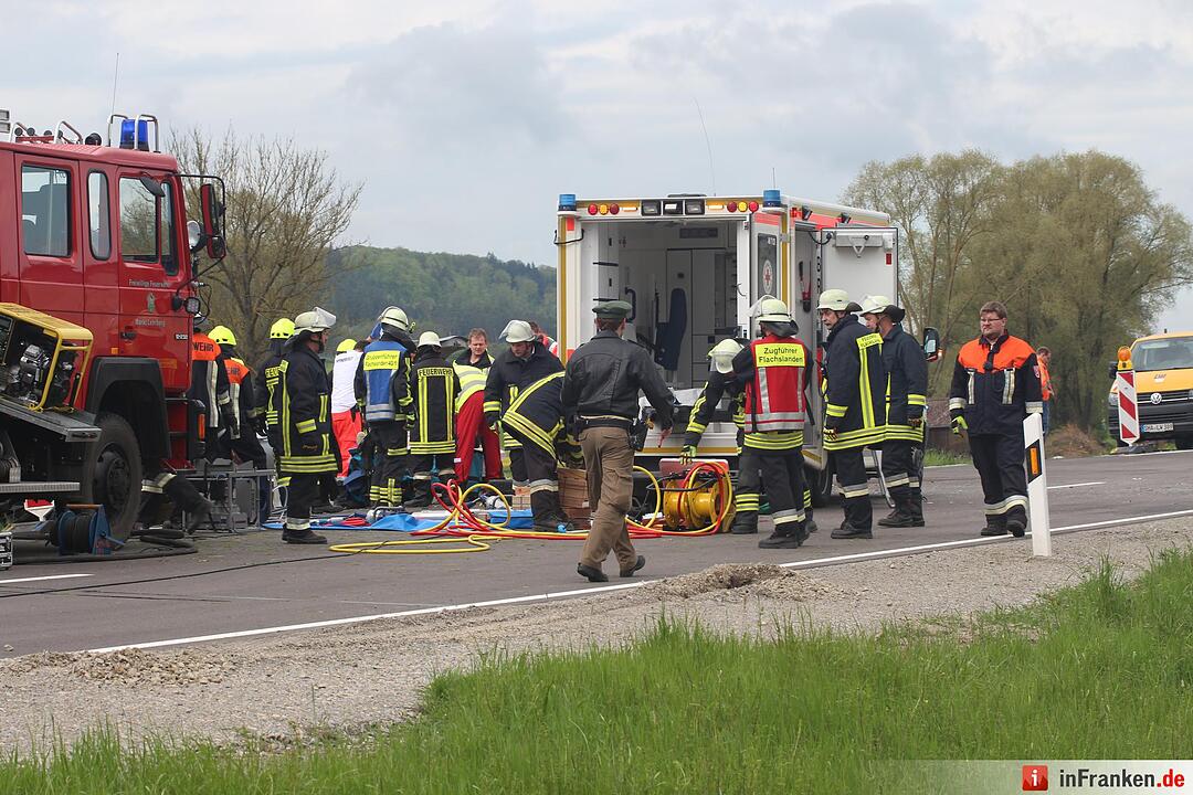 Ansbach: Fahranfänger kracht in Bagger