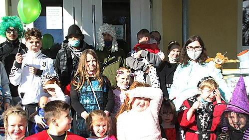 Lustig ging's am Rosenmontag beim Kinderfasching im Kinder- und Jugendzentrum Wüstenahorn zu.
