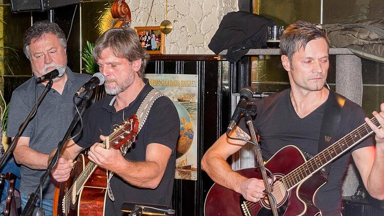 "3-Saitig" im Limerick. Foto: Veranstalter
