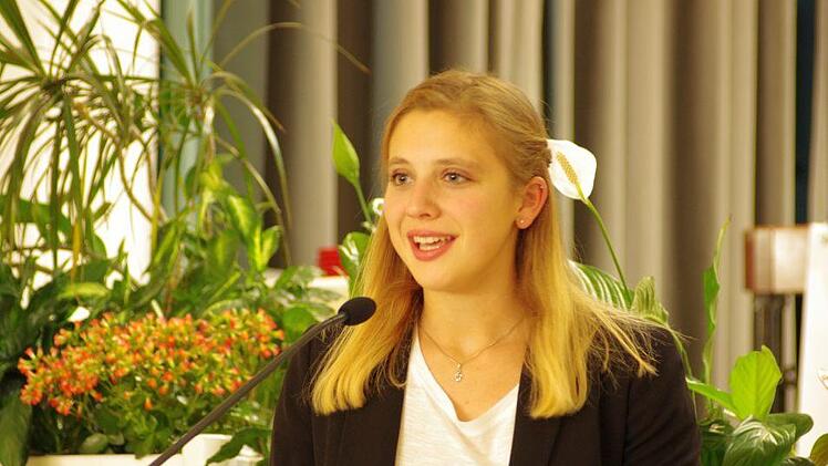 Freisprechungsfeier der Kreishandwerkerschaft: Dankesrede von Selina Fürst.Klaus Werner
